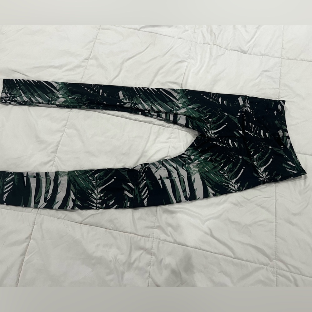 Beyond Yoga MEDIUM Leggings